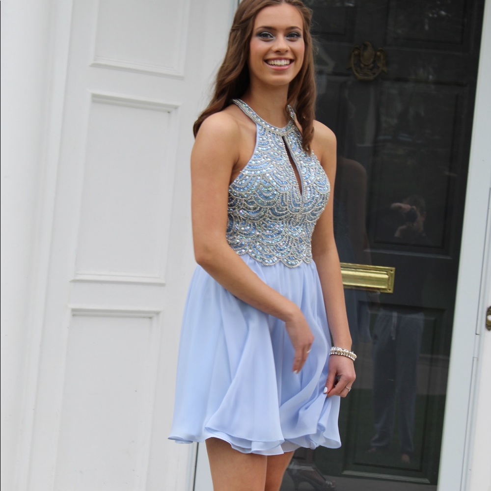 Dress - Picture 2 of 5